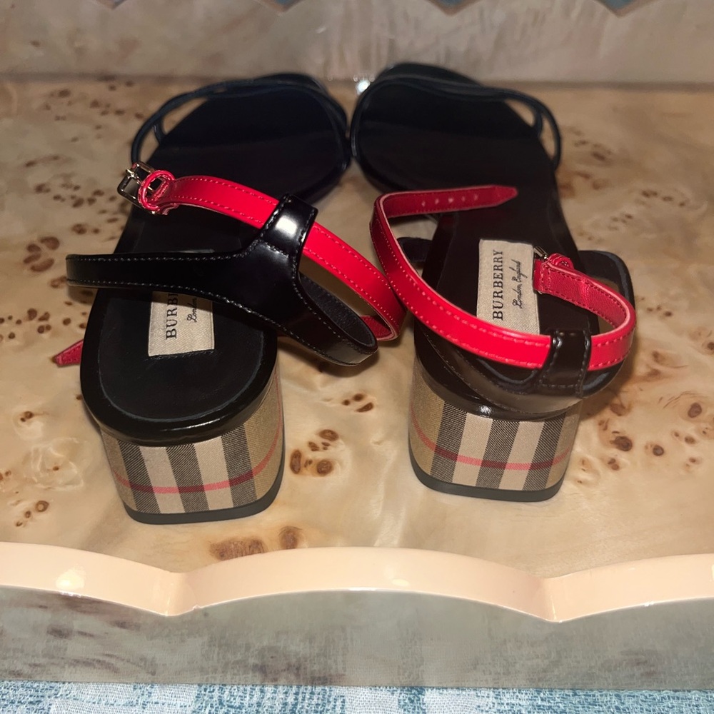 Burberry Black and Red Sandals - Picture 5 of 6